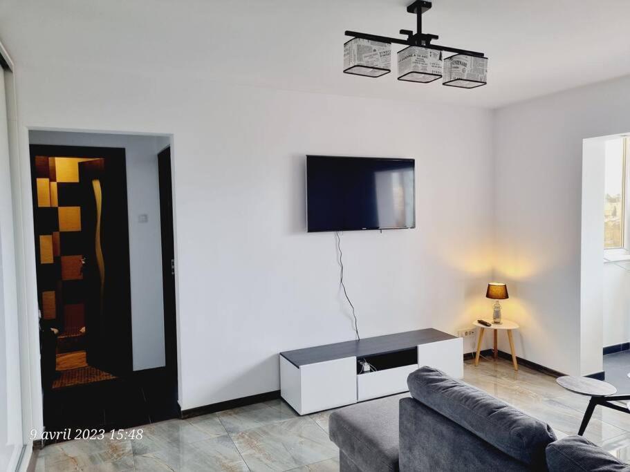 Le Nid D'Adam Apartment Zarnesti Exterior photo